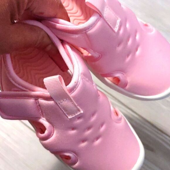 (72-3205) 🔥3/$20🔥   Cat & Jack  True Shoes Size 10 - Picture 10 of 11